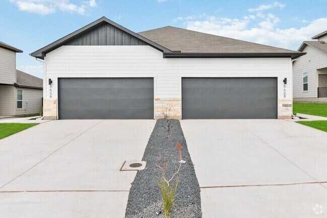 Building Photo - Luxury 3-Bed, 2-Bath Duplex in Emma Park! Rental