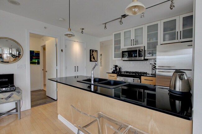 Photo - 1225 Richards St Unit ID1345519P