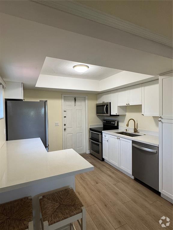 Building Photo - 230 SW 9th St Unit 2 Rental