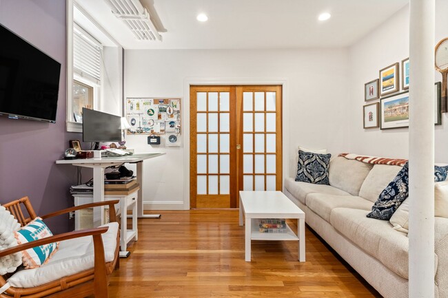 Photo - 130 Longwood Ave Unit B