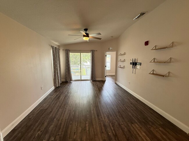Photo - 8844 Grand Palms Cir Unit B