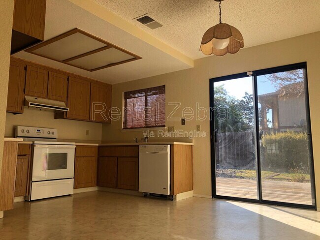 Photo - 1891 Santa Monica St