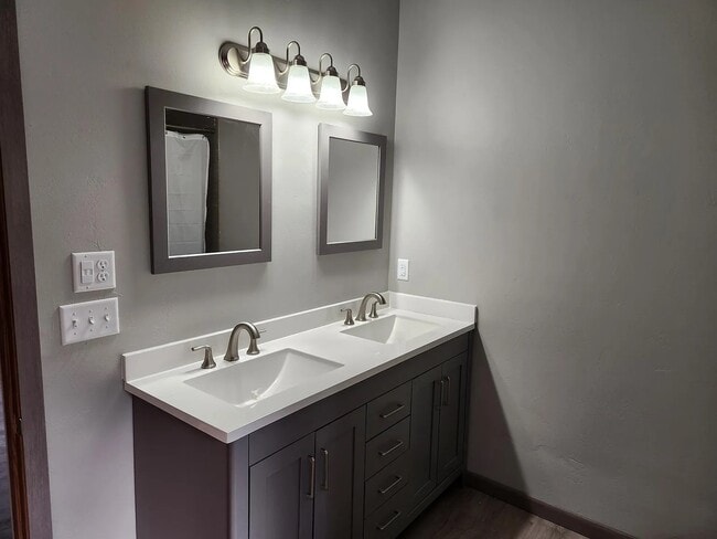 Photo - 509 S Oxford Ave