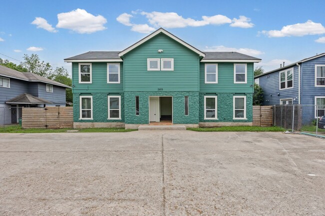 Building Photo - 2615 Ektom Dr Unit C