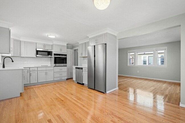 Photo - 2 Starbird Ave