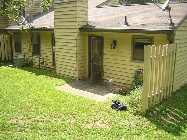 133 Sandalwood Cir