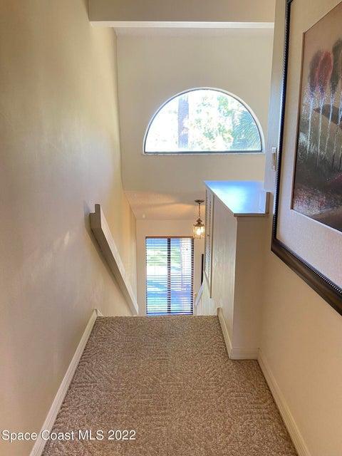 Photo - 1039 Country Club Dr