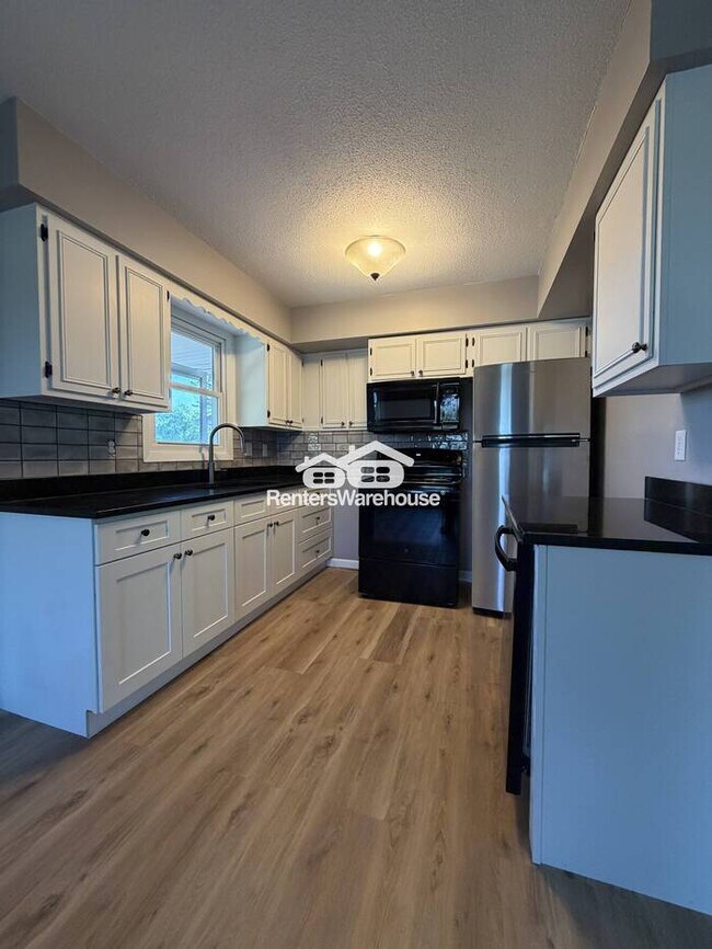 Photo - Available Now 4 Bedroom 2 Bathroom Single Family Home in St. Paul