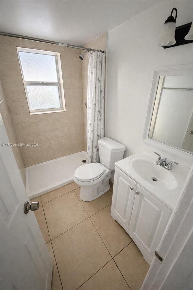 Photo - 1735 W 60th St Unit M201
