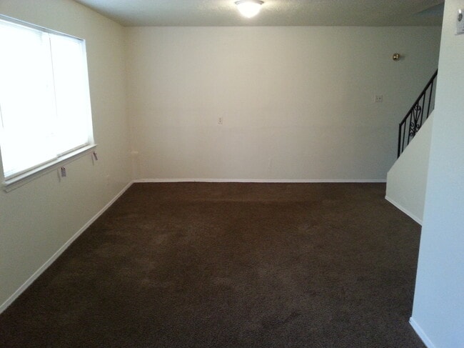 Photo - 2101 Elm St SE