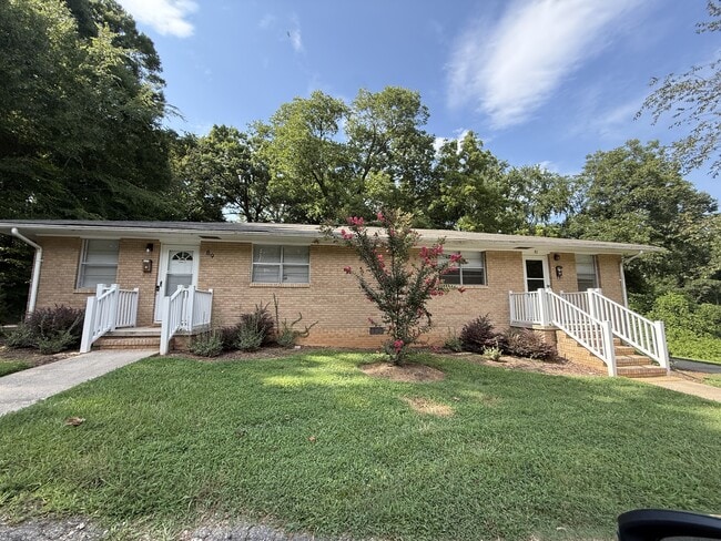 Photo - 91 Creswell Dr NE