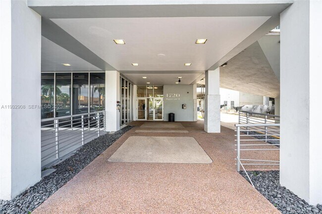 Photo - 1720 Harrison St Unit 10G