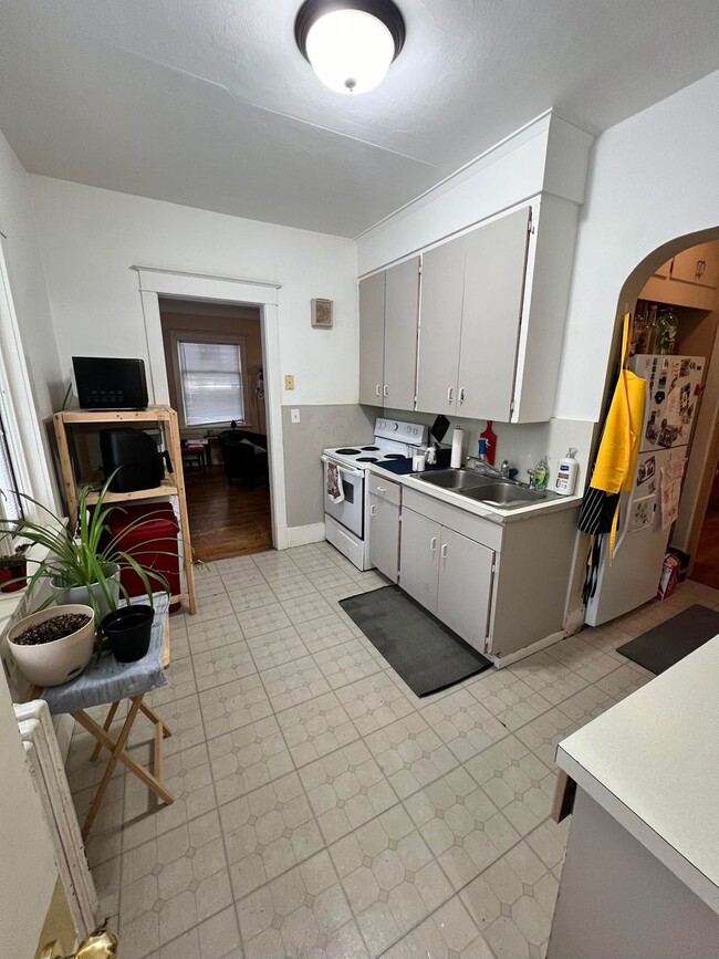 Photo - 420 W Arrowhead Rd