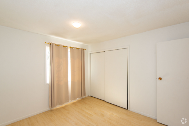 Building Photo - 101-102 4th Unit 2 Rental