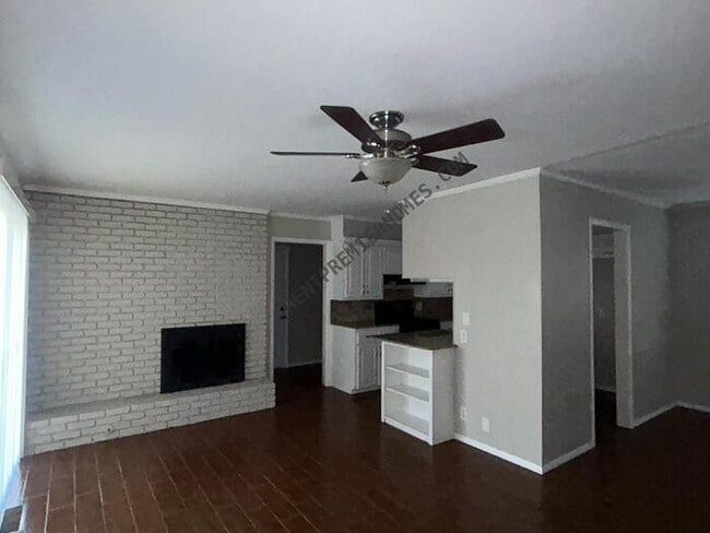 Photo - 5406 E 25th Pl