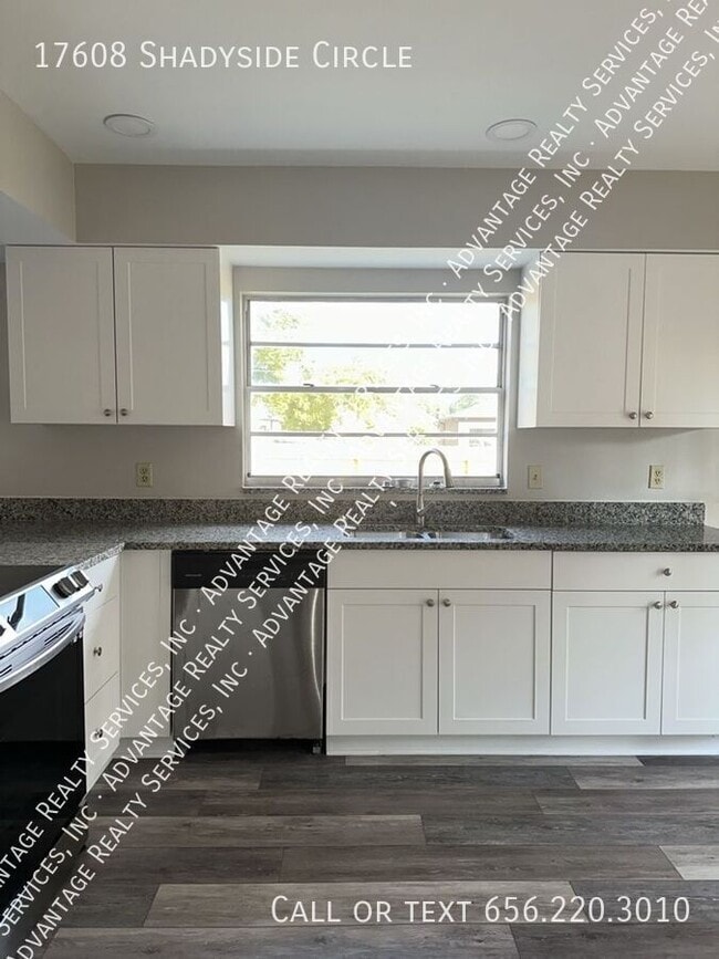 Photo - 17608 Shadyside Cir