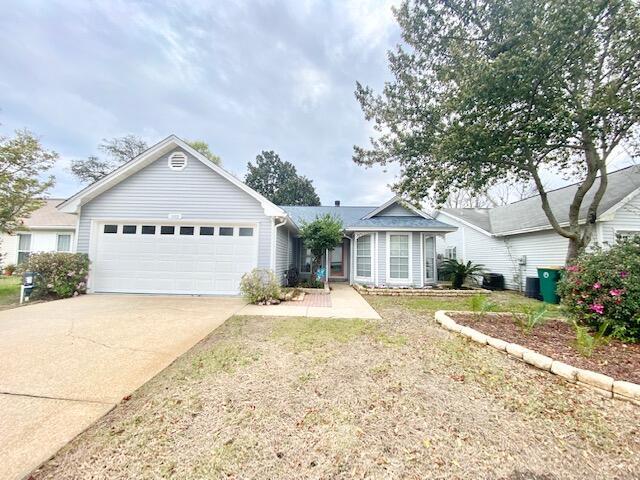 Building Photo - 102 Midland Ct