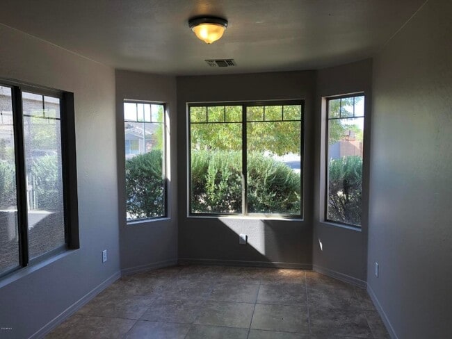 Photo - 743 E Wolf Hollow Dr