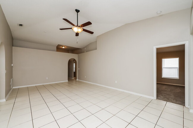 Photo - 12814 Lake Vista Dr