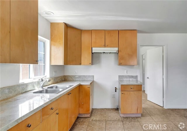 Building Photo - 6825 Simpson Ave Rental