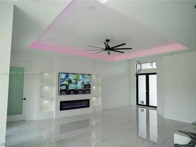 Photo - 616 Maple Ave N