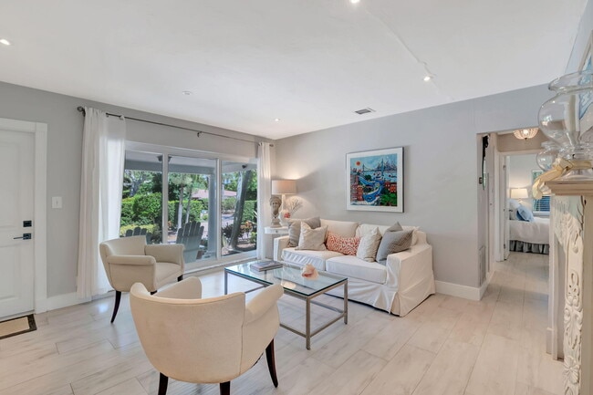 Photo - 301 NW 3rd Ct House