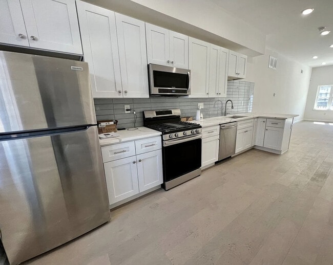 Photo - 2632 Manton St