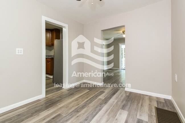 Photo - 312 Charles St