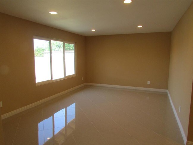 Photo - 8050 Columbus St