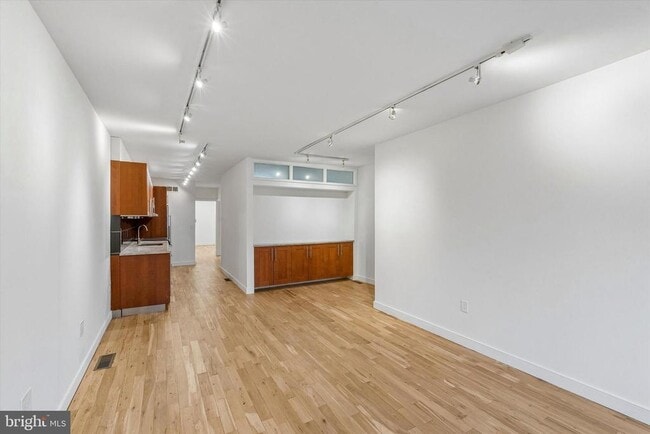 Building Photo - 530 S 15th St Unit A