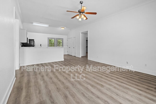 Photo - 1174 W Hendrix St