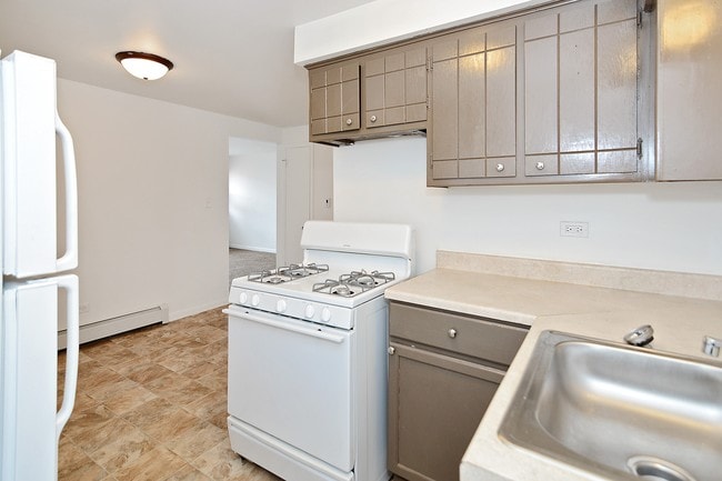 Photo - 14026 S School St