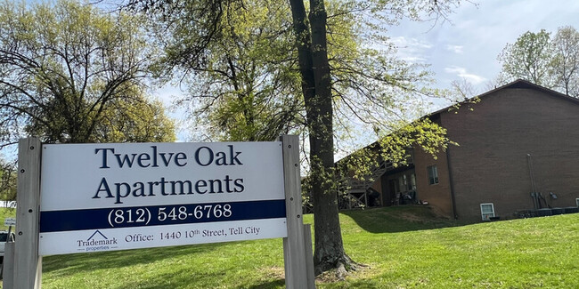 Twelve Oak Apartments - Twelve Oak Apartments Unit 100