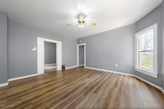 Photo - 3414 Daisy Ave