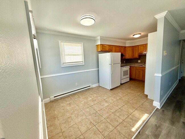 Photo - 646 N Dover Ave