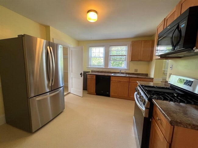Photo - 638 Huron Ave Unit 1