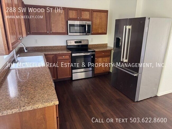 Building Photo - 288 SW Wood St