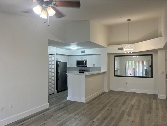 Building Photo - 2113 Renaissance Blvd Unit 306