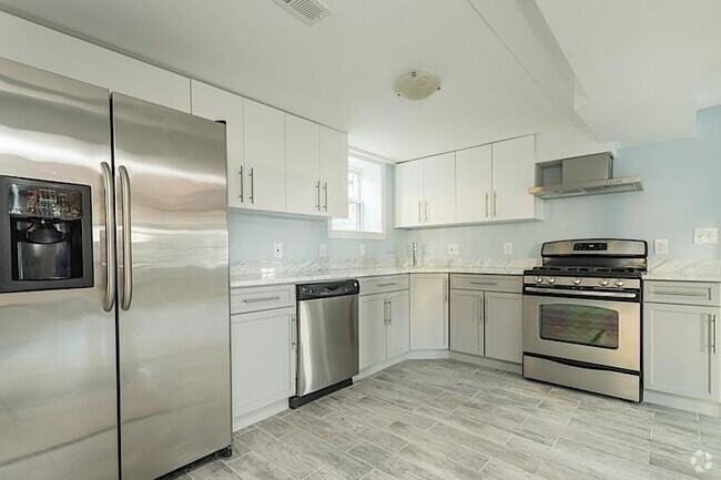 Building Photo - 98 Elm St Rental