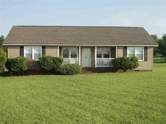 Building Photo - 3/2 Available Now