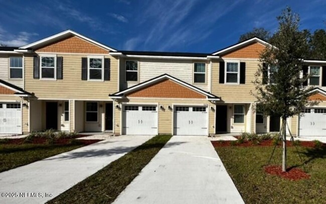 Building Photo - 8212 Halls Hammock Ct Rental