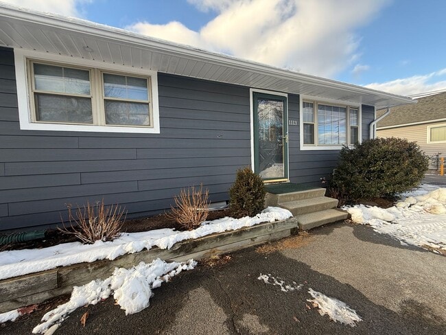 Building Photo - 1115 Locust St Unit 1115 Locust  2