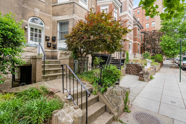 Photo - 2470 Ontario Rd NW Unidad Apt 1