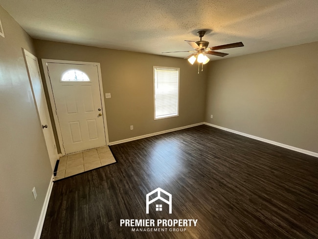 Photo - NEWLY RENOVATED 3BR/2BA in Easthaven | Modern Fireplace & Formal Dining
