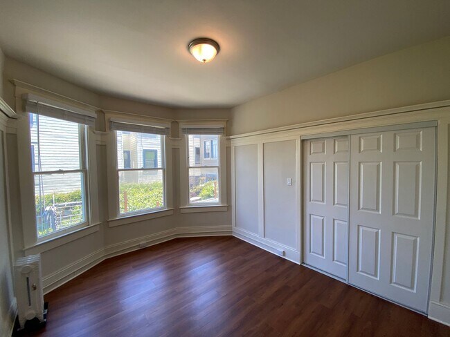 Building Photo - 1224 Taylor St Unit 2 Rental