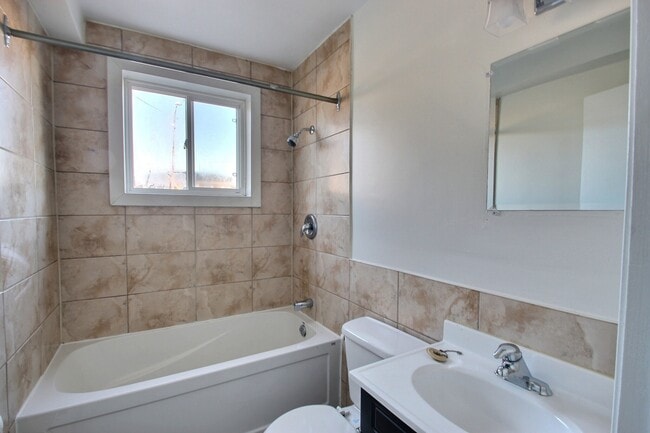 Photo - 341 NoelUnit 1 Unit 1