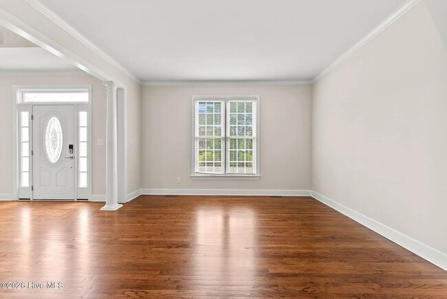 Photo - 253 Spruce Rd