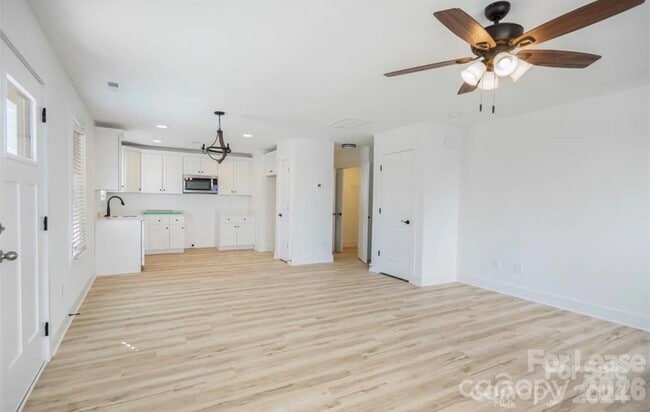 Photo - 259 Patterson Ave SE