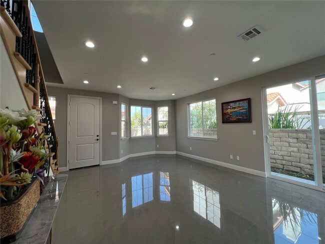 Photo - 3858 Delta St