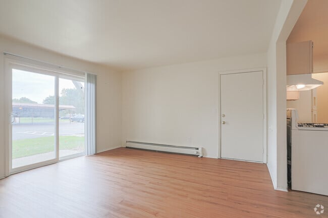 2 BR, 1 BA - Living Room